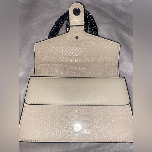 Ivory Mermaid 🧜‍♀️ M-L purse - Picture 3 of 5